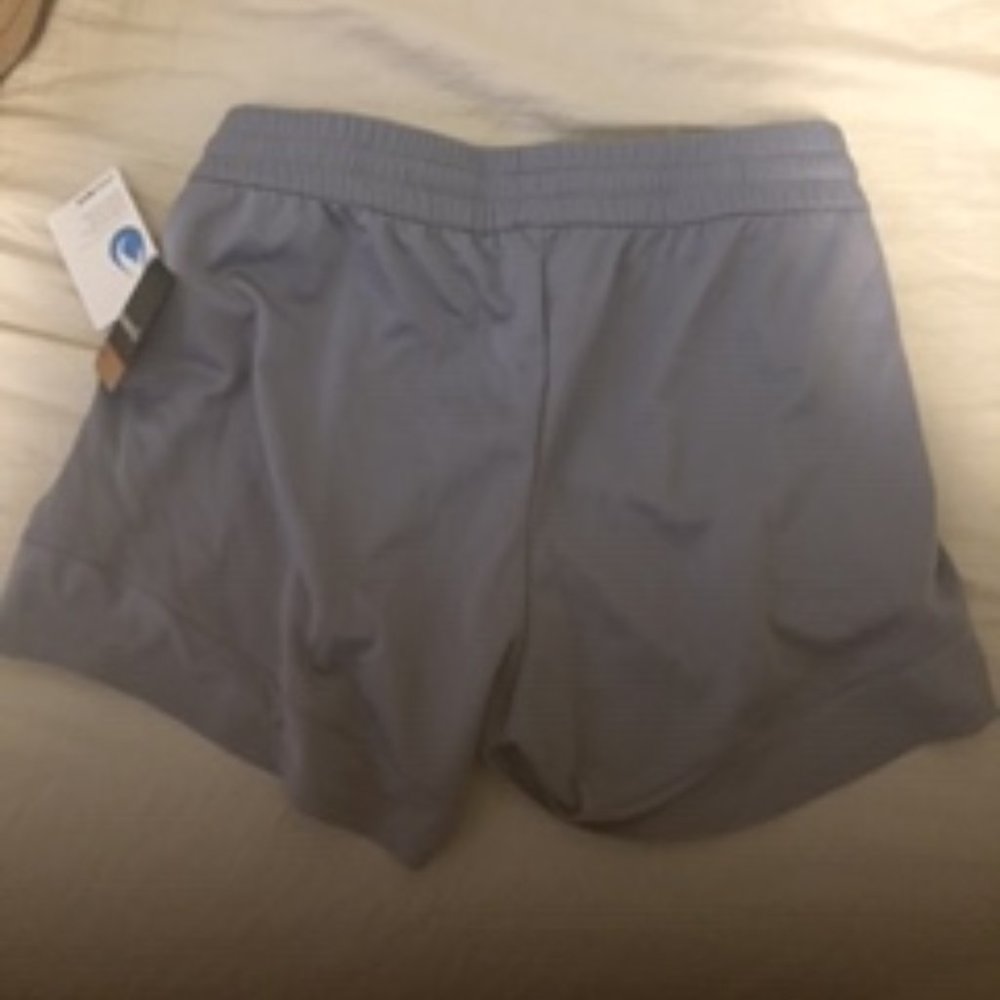 BRAND NEW Reebok Shorts! - Picture 2 of 3